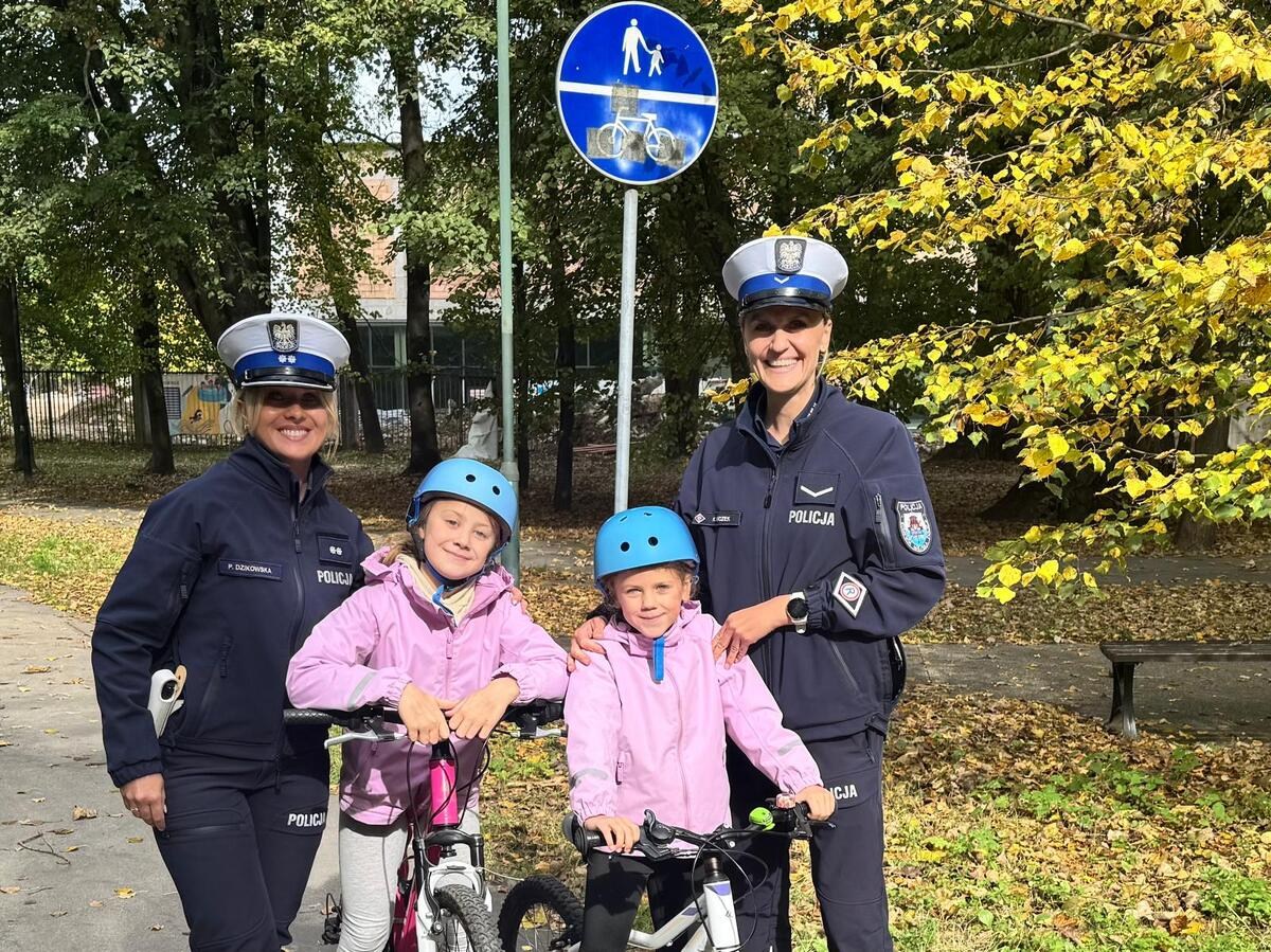 Mały kask, wielka sprawa! Krakowska drogówka dba o bezpieczeństwo najmłodszych