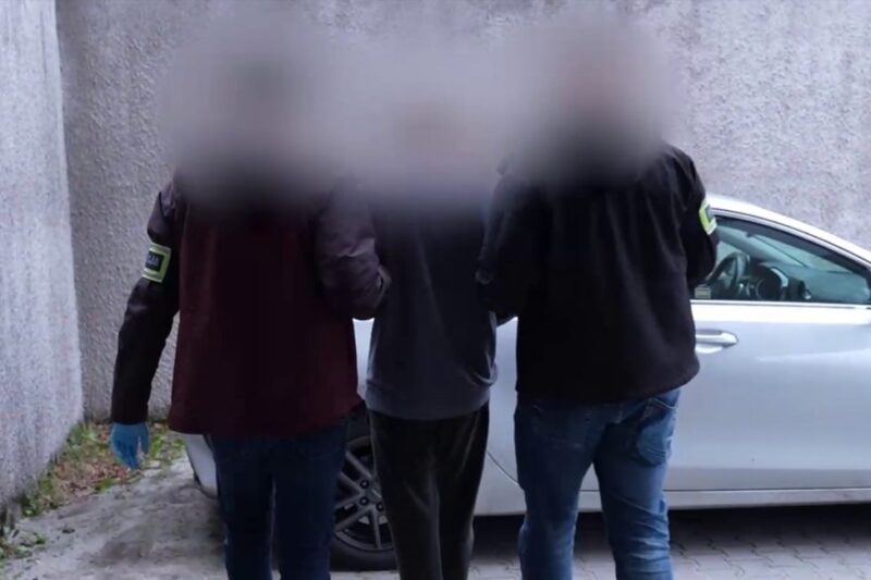 Krakowscy policjanci zatrzymali sprawcę rozboju na seniorce